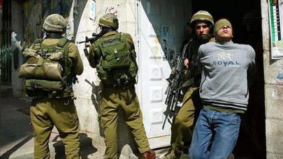 قوات الاحتلال تعتقل 21 فلسطينياً في الضفة