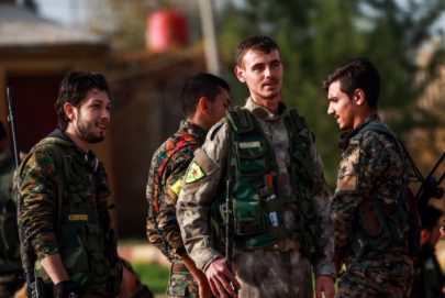 الوحدات الكردية تتقدم في شرق الفرات وتؤكد اقتراب نهاية “داعش”