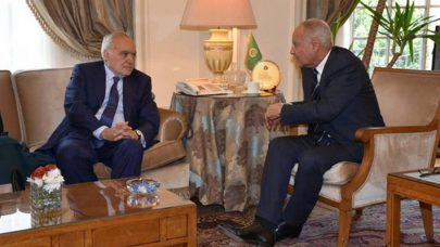 أمين عام الجامعة العربية يبحث الأوضاع الليبية مع المبعوث الأممي