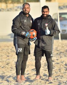 المازمي يستدعي 17 لاعبا لمعسكر أبيض الشواطئ في دبي