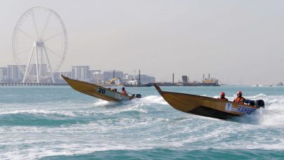 سباق دبي للقوارب الخشبية في بحر الصفوح الجمعة