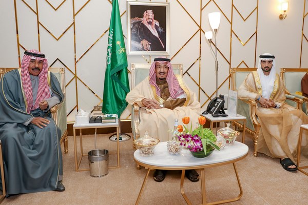 حمدان بن محمد يشهد ختام مهرجان الملك عبدالعزيز للإبل في نسخته الرابعة جريدة الوطن
