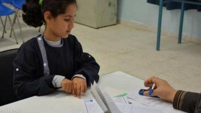 طفلة تونسية كفيفة تحصل على جائزة “الكتابة في زمن كورونا”