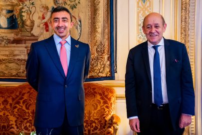 عبدالله بن زايد ولودريان يؤكدان عمق العلاقات الإماراتية الفرنسية