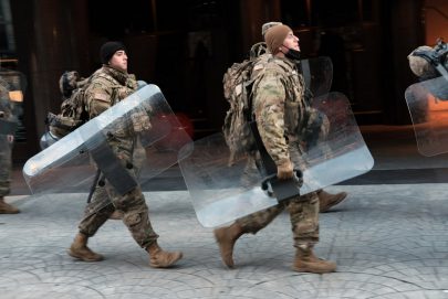 التهديدات تبقي الحرس الوطني في واشنطن حتى منتصف مارس