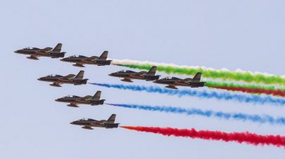 فريق فرسان الامارات يختتم عروضه الجوية في “آيدكس ونافدكس” 2021