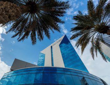 “غرفة دبي” الإمارات تتصدر المنطقة في إنفاق الأسرة على التجارة الإلكترونية