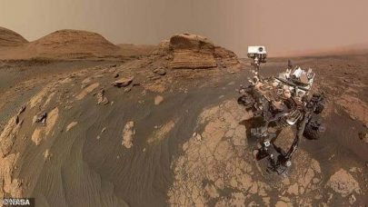 “كيوريوسيتي” تلتقط أول سيلفي على المريخ
