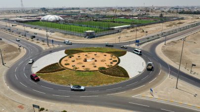 بلدية أبوظبي تنفذ أعمال تطوير وتجميل 3 دوارات في الشهامة والرحبة