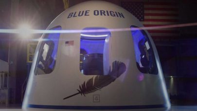 ثري يدفع 28 مليون دولار في رحلة «بلو أوريجين» الفضائية