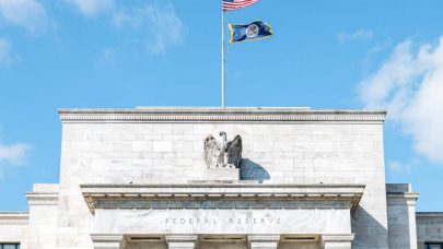 سؤولو الفيدرالي يحافظون على نبرة “صبورة” حيال تشديد السياسة النقدية