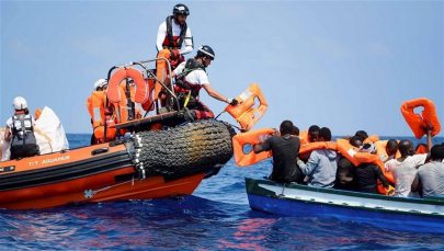 إنقاذ عشرات المهاجرين في البحر المتوسط