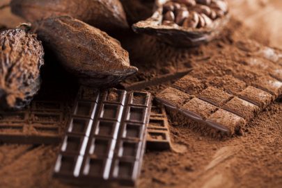 الإكثار من الشوكولاتة يزيد احتمال الإصابة بالسمنة وتسوس الأسنان