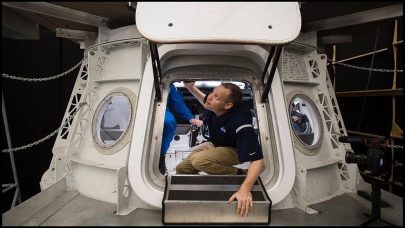 “سبيس إكس” تتخلى عن مشروع إرسال السياح إلى الفضاء