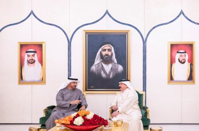 محمد بن زايد وملك البحرين يبحثان المستجدات الإقليمية والدولية ويتبادلان وجهات النظر بشأنها