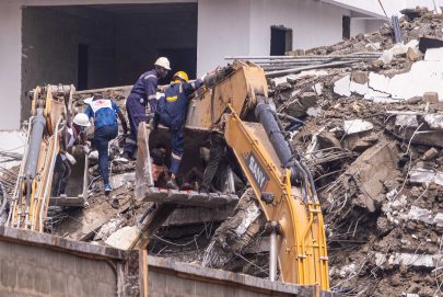 22 قتيلاً بانهيار مبنى قيد الإنشاء في لاغوس