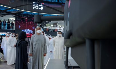 محمد بن زايد يزور معرض دبي للطيران ويتجول في عدد من المنصات الوطنية والأجنبية المشاركة