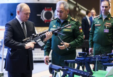بوتين يلوّح بتدابير عسكرية رداً على تهديدات أوروبا بشأن أوكرانيا