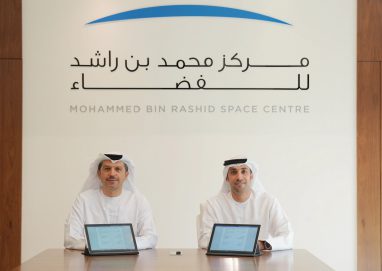 مركز محمد بن راشد للفضاء يوقع مذكرة تفاهم مع جامعة خليفة