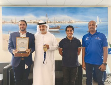 (دبي البحري) يتلقى تكريم بطولة “أوشن مان 2022”