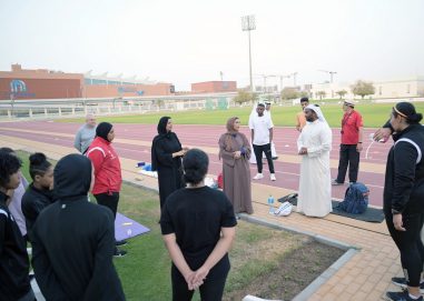 “الأولمبية” تقوم بزيارات ميدانية لمنتخباتنا المشاركة بخليجية الكويت