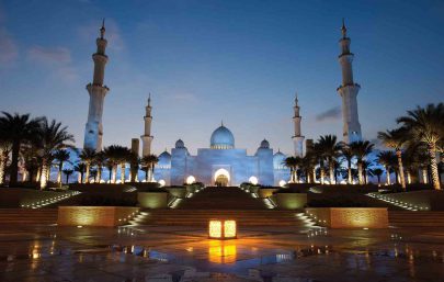جامع الشيخ زايد الكبير الأول إقليمياً والرابع عالمياً ضمن فئة “أبرز 25 منطقة جذب للسياح”