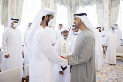 رئيس الدولة يستقبل عالم الفيزياء الإماراتي أحمد المهيري والطالب خميس الجنيبي الفائز بأولمبياد الرياضيات العالمية في شرم الشيخ