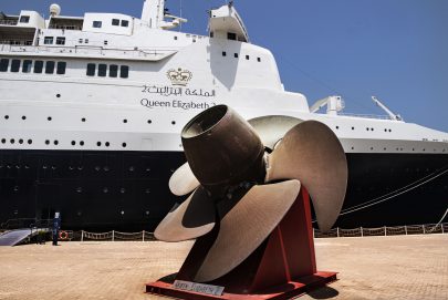 السفينة “كوين إليزابيث 2 ” تحتفي بمررو 4 سنوات على تحويلها لأكبر فندق عائم في دبي