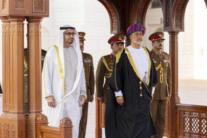مراسم استقبال رسمية واحتفاء شعبي لدى وصول رئيس الدولة قصر العلم بمسقط