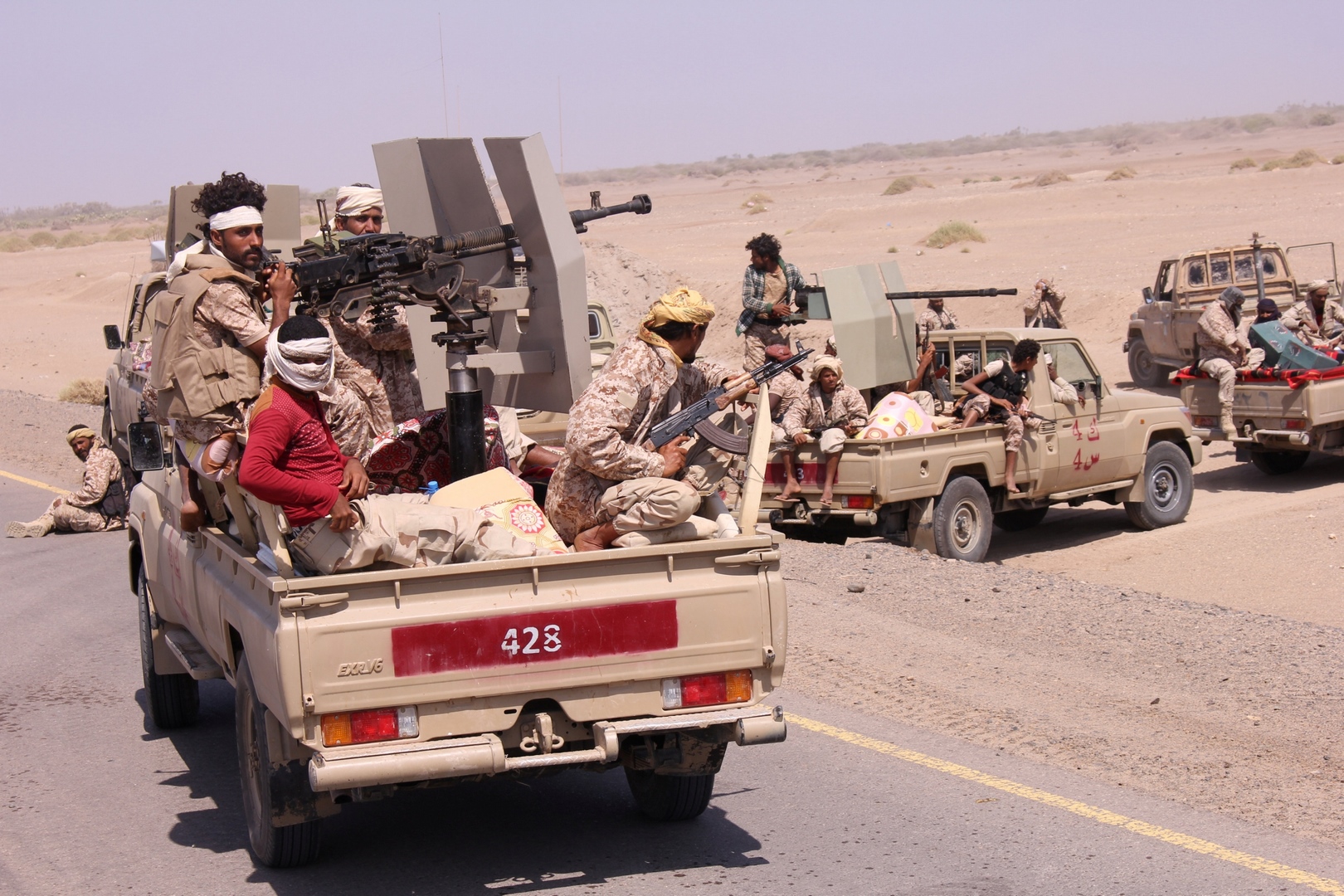 اليمن يقر تدابير عسكرية وأمنية لمواجهة تصعيد الحوثيين
