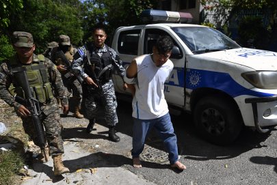 الجيش السلفادوري يطوّق سويابانغو لمكافحة العصابات