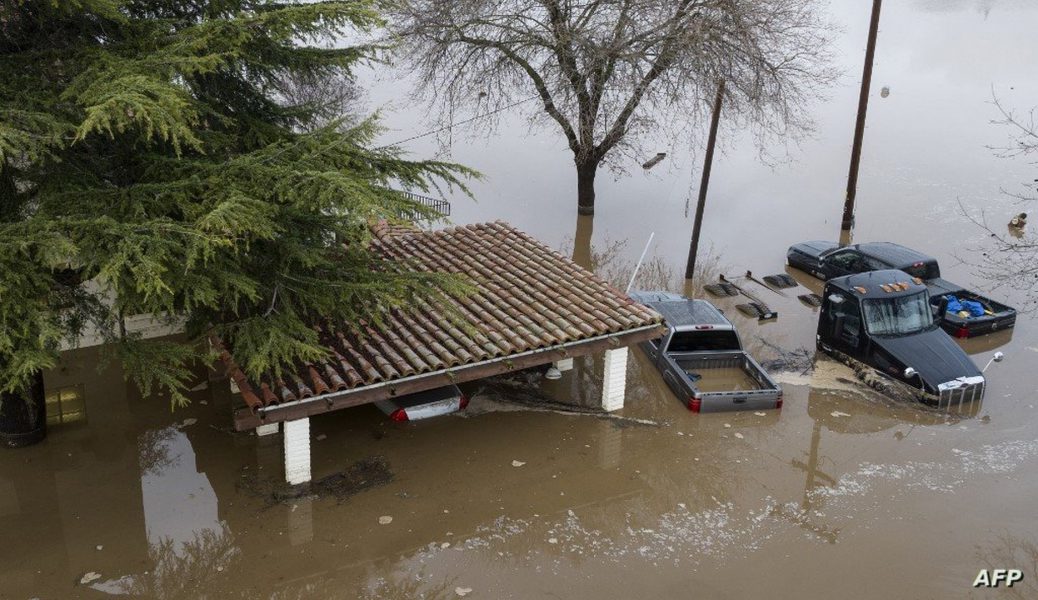 ارتفاع ضحايا عواصف كاليفورنيا لـ20