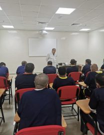 “اجتماعية الشارقة” تقدم 43 برنامجاً لنزلاء المؤسسة العقابية والإصلاحية