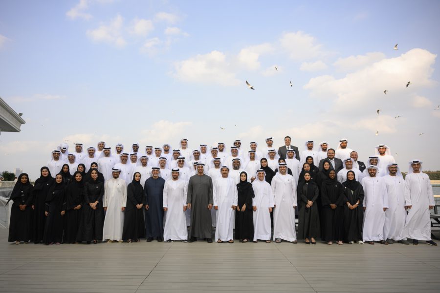 رئيس الدولة يستقبل اللجنة العليا المنظمة لماراثون زايد الخيري