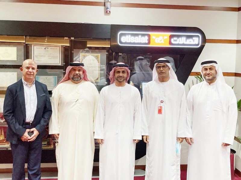 “اتصالات من &e” تبرم شراكة استراتيجية مع “الإسكان الجماعي”