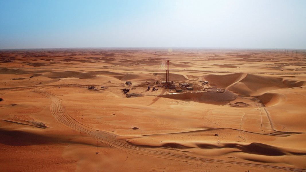 أدنوك” تعلن عن أول مشروع في العالم لحقن واحتجاز ثاني أكسيد الكربون في طبقة المياه المالحة الجوفية الكربونية