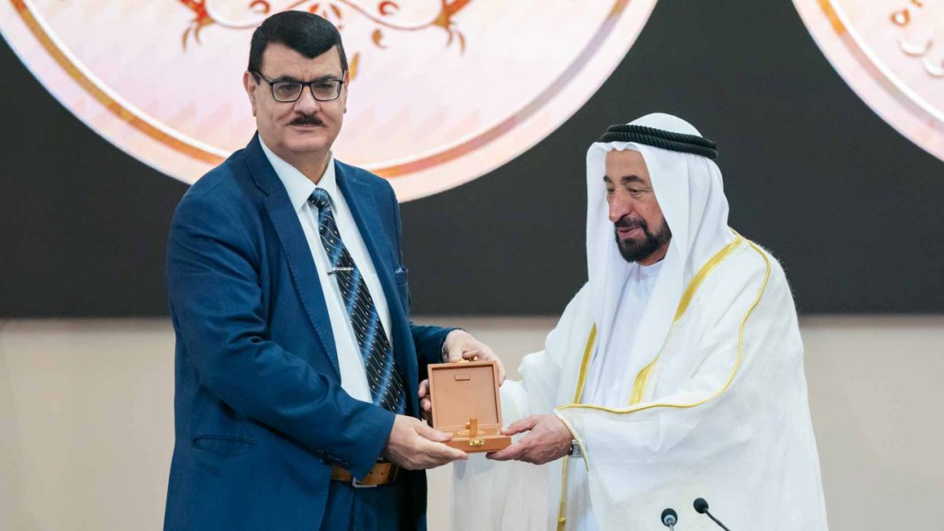 حاكم الشارقة يكرّم الشعراء الفائزين بجائزة القوافي 2022