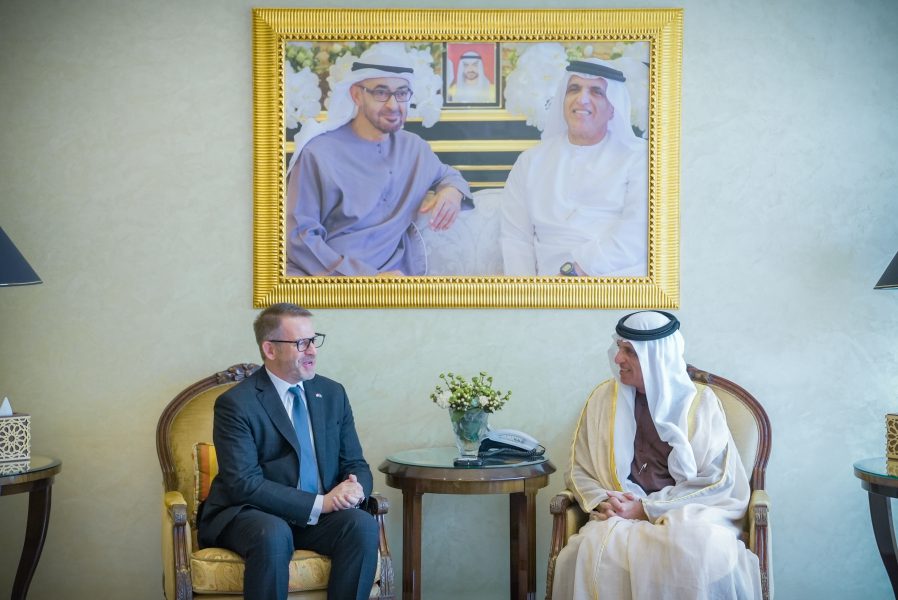 حاكم رأس الخيمة يستقبل سفير دوقية لوكسمبورغ