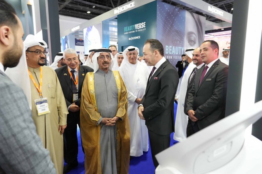 حشر بن مكتوم يفتتح “دبي ديرما 2023 “