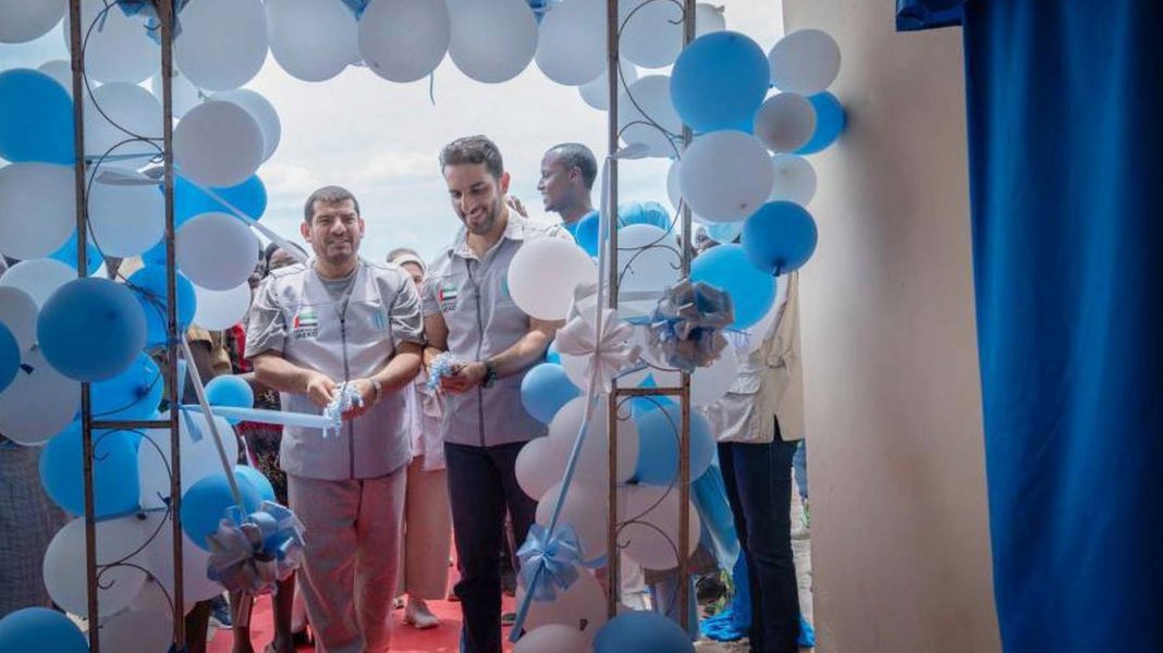 سلطان بن أحمد القاسمي يفتتح مدرسة “القلب الكبير” الثانوية للفتيات اللاجئات في مخيم “كالوبيي” بكينيا‎‎