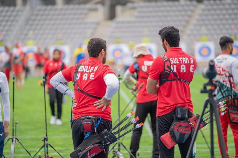 أول حكمة إماراتية في رياضة القوس والسهم تشارك في تحكيم البطولة العربية بالعراق