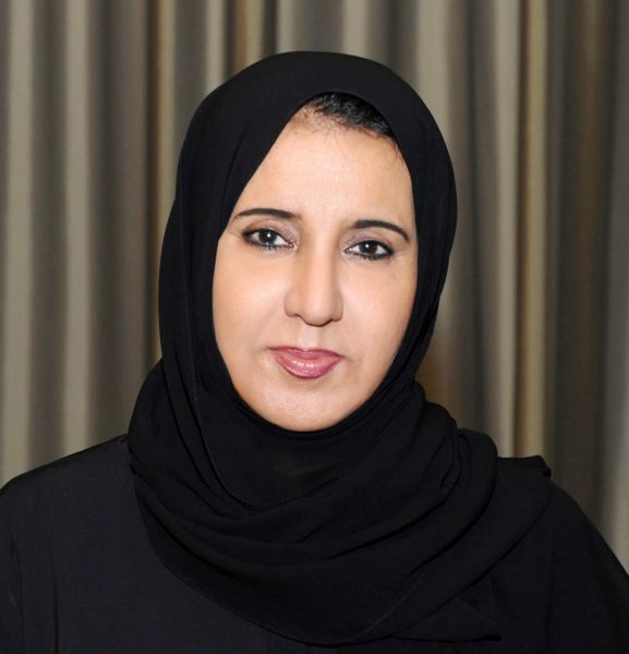 ميثاء الشامسي : في ” يوم الأم ” نهنىء الشيخة فاطمة التي غمرتنا جميعاً بفيض عطائها وعظيم محبتها