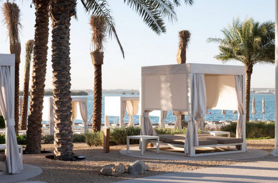 إرث أبوظبي يفتتح مسبح وشاطئ الوَريه