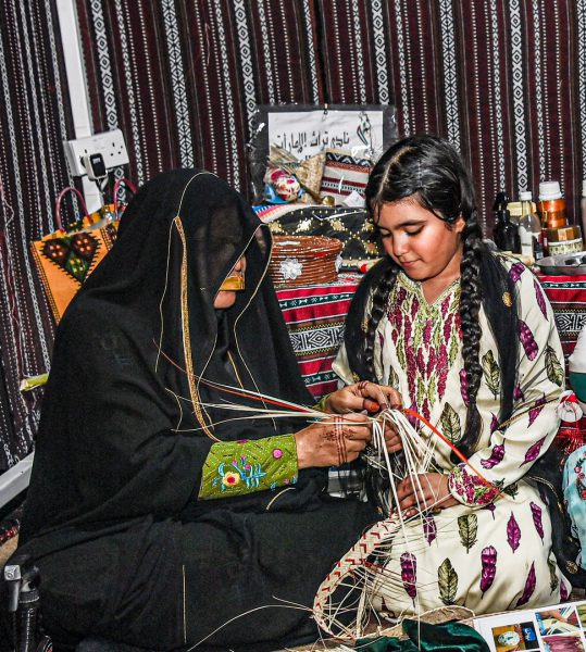 نادي تراث الإمارات يشارك في أيام الشارقة التراثية