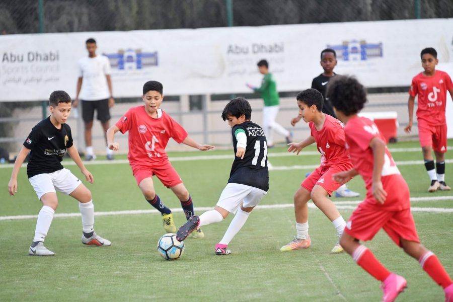 الدور قبل النهائي لبطولتي كأس زايد بن هزاع للكرة صباح اليوم