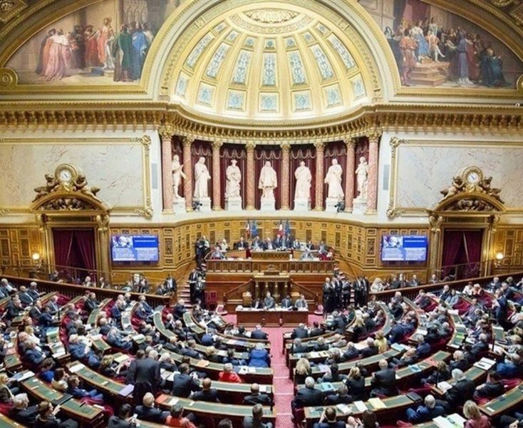 مجلس الشيوخ الفرنسي يرفع سن التقاعد إلى 64 عاماً