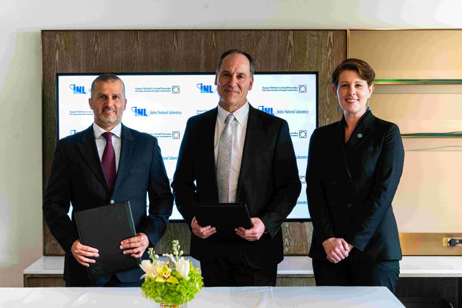 تعاون بين “الإمارات للطاقة النووية” ومختبر إيداهو الأمريكي لتطوير مصادر جديدة للطاقة الخالية من الانبعاثات الكربونية في براكة
