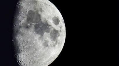 اكتشاف مليارات الأطنان من المياه داخل حبيبات زجاجية على سطح القمر