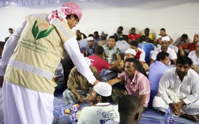 جمعية الشارقة الخيرية تبدأ تنفيذ مشروع إفطار صائم داخل الدولة