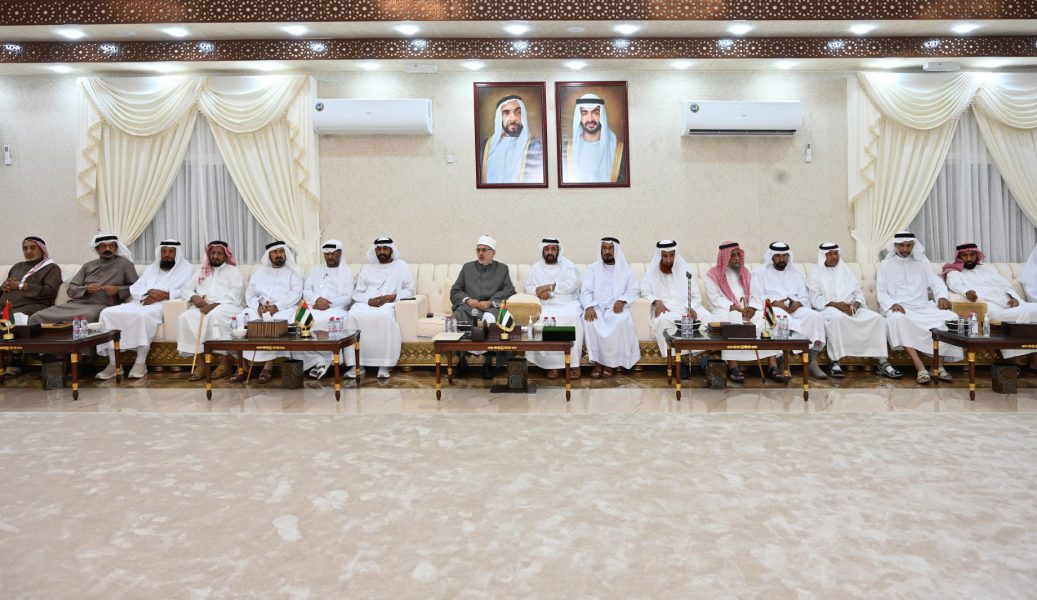 “العلماء الضيوف” يشيدون بإنشاء المجالس في الأحياء